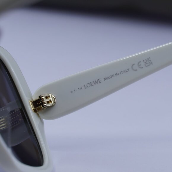 Loewe LW40134U 25A Square Sunglasses – Ivory\Smoke - Picture 8 of 10